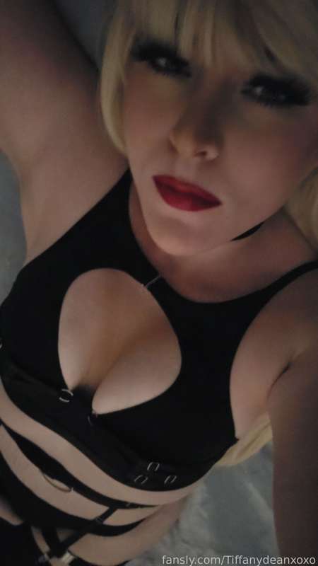 Tiffanydeanxoxo - Fansly - 17 Dec, 2024 10