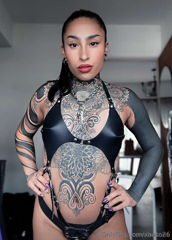 Hey! Welcome to my kingdom 🗝️👑Prepare to dominated,humillate..