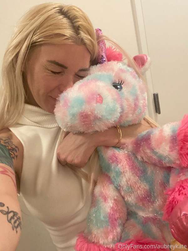 I feel like cuddling 🥰
