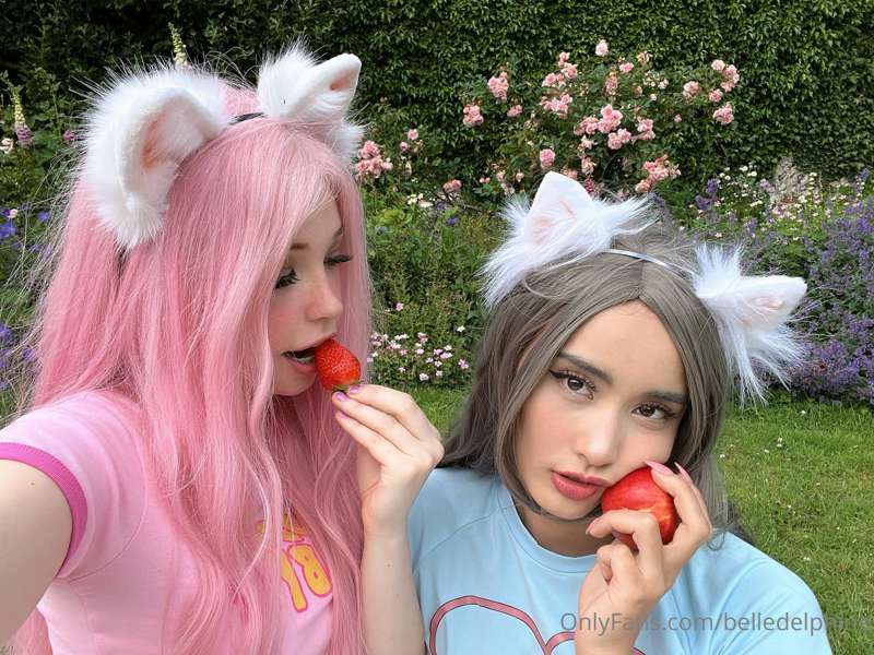 Well I had strawberries with a desert of pussy 🍓 
So what ar.. 25