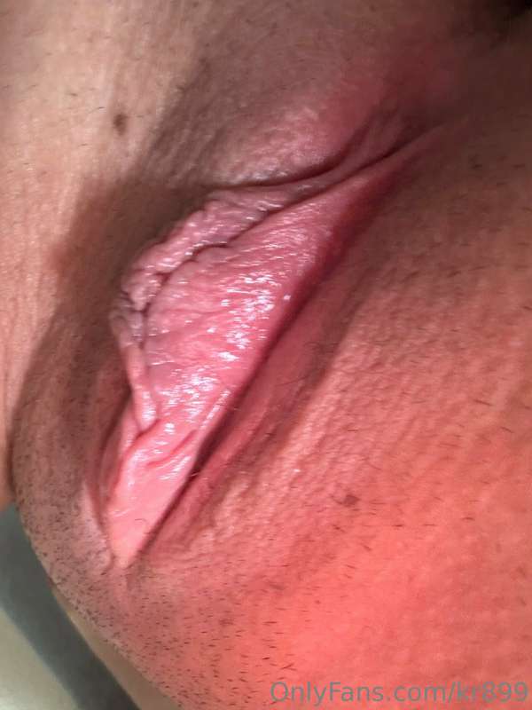 Ended up squirting everywhere this morning 😉 ooops 💦💦💦💦