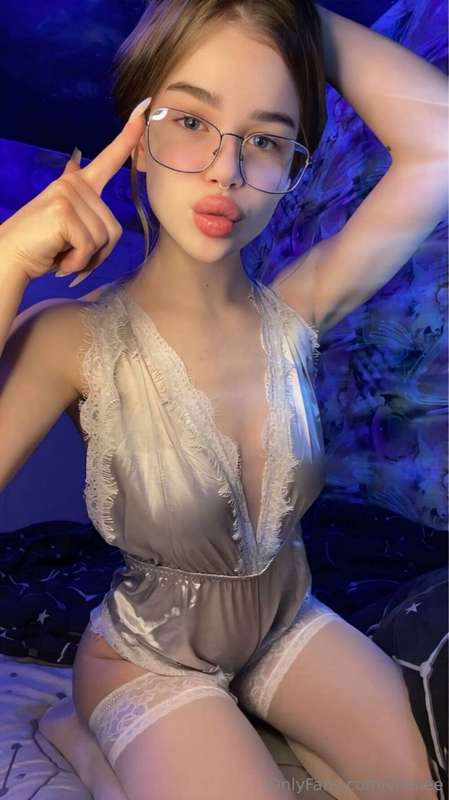 NATURAL CUTIE @lil_ninas 😍😍😍  SHE WILL WRAP HER JUICY LIPS A..
