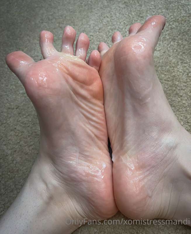 My POV after you drench my feet in cum! 3