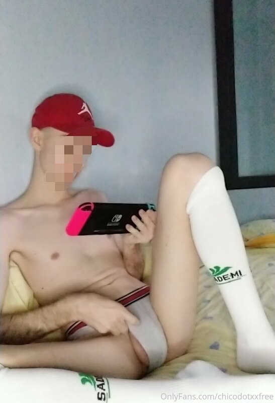 ??I was playing fortnite ?and I got very horny,? and I ended..