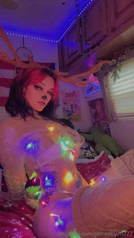 I wanna be your little reindeer baby 🥺❤️ 1