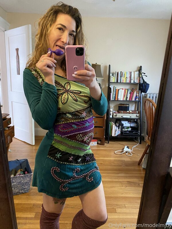It was so nice out the other day I decided to wear a little .. 5