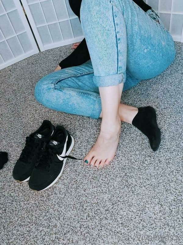 Sweaty, smelly silky soles... 

On a scale of 1 to 10... how.. 7