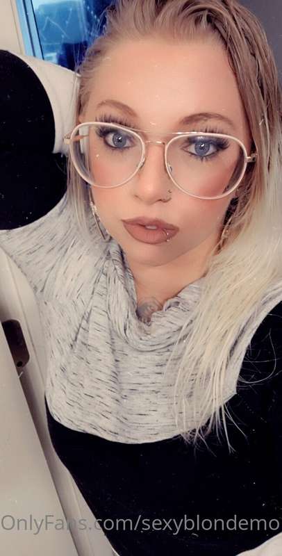 Which do you like more? Blonde or Color 2