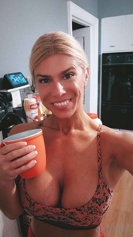 Good Morning 💋 Wake up to Coffee and Cleavage ☕️ 🍒 5