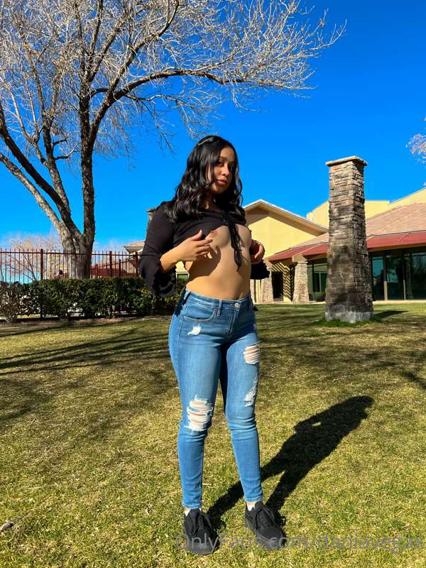 Titties out 😛😛💕
