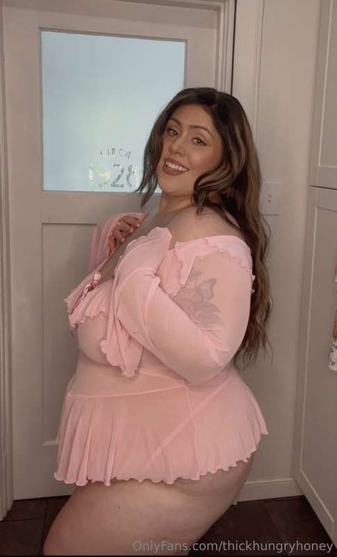 This outfit had me feeling so hot and fat 🐽Don’t you think i.. 11