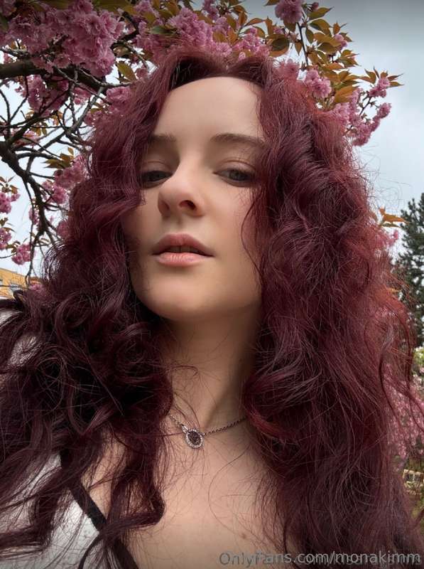 😍 🌸 @kisara_sims is an insanely hot hottie who can do wonder..