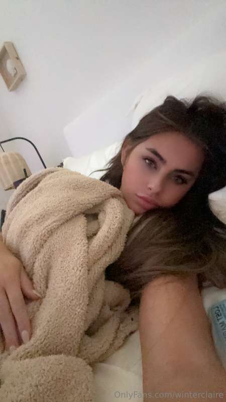 Too cozy to get up… wanna join? 😉 1