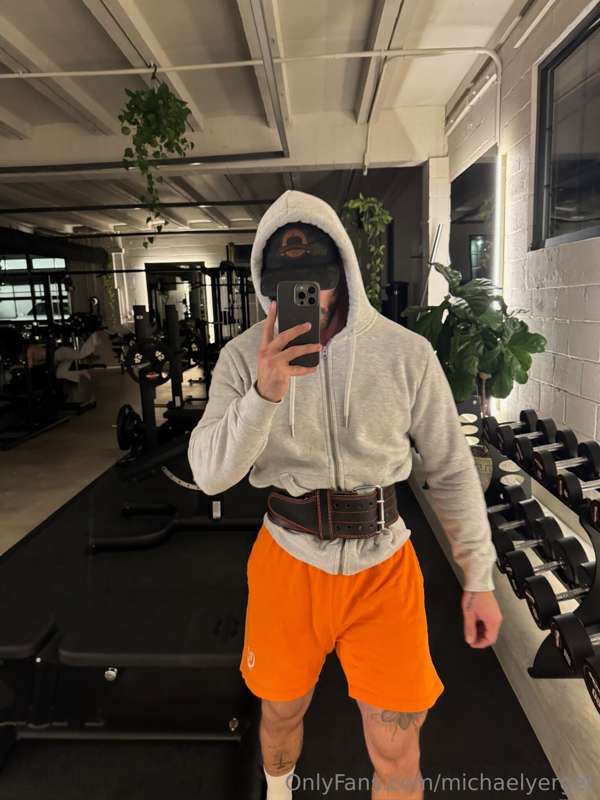 Christmas was 1 day 😤 still out here putting work.