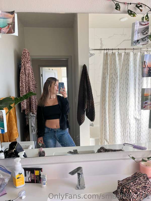 Quick mirror pic 3