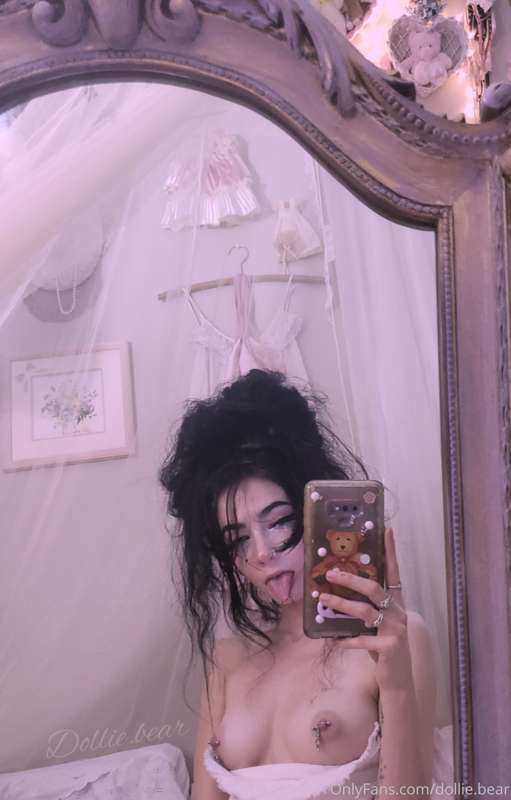 𝔐𝔢𝔰𝔰𝔶 𝔅