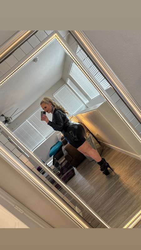 Mistress Delicious 🤤🖤 3