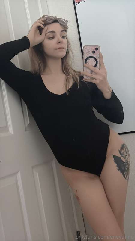 I’m going live on Twitch! Please come to the stream! 🩷twitch.. 8