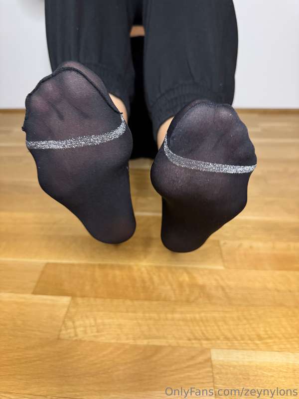 Zeynylons - Onlyfans - 31 Mar, 2025