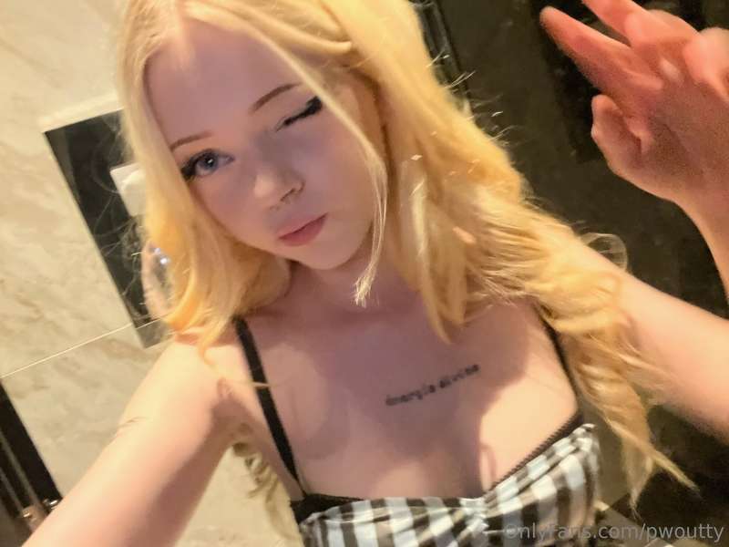 shut my other eye up with ur cum >.<