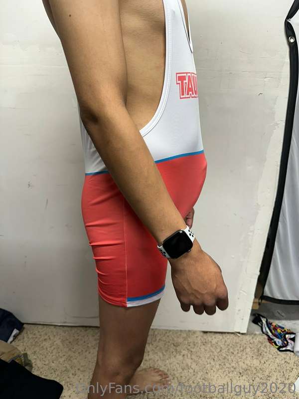 A NEW private - showing off a singlet!! 3