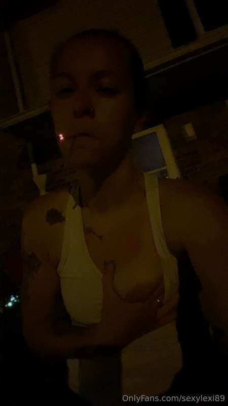 Little 💨☘️ outside tonight 😉