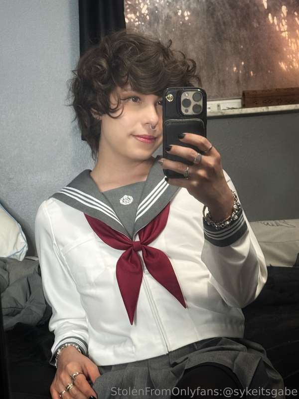 Haii 🫡 Sempaii 🙇 Japanese femboi 🇯🇵 Pics :3  6