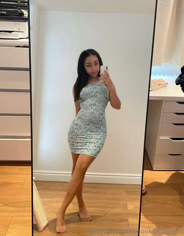 Summer time means I get to wear summer dresses hehe🤭💗 should..