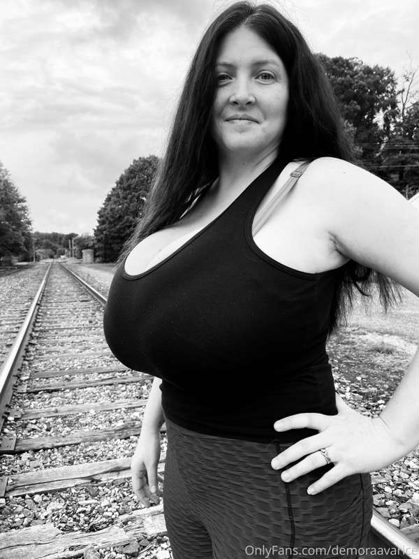 All aboard! Finally took some outside, wasn’t isolated enoug.. 2