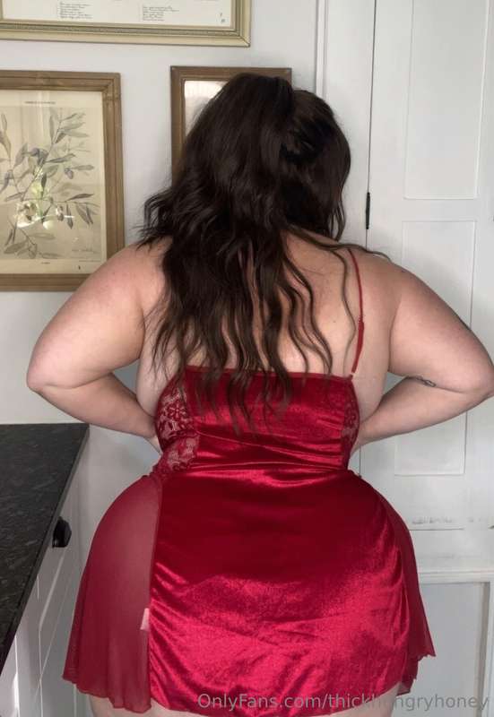 I didn’t even ask to be this fat and hot 17