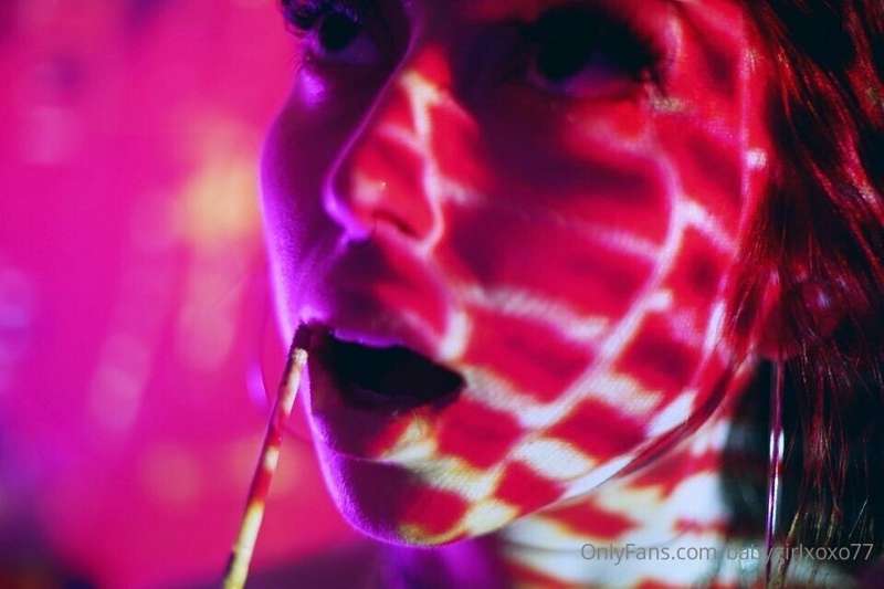 a shoot i did w @angelbabe333 🧚🏼✨🔥❣️💗❤️‍🔥💘  enjoy 💋😻😝♥️✨