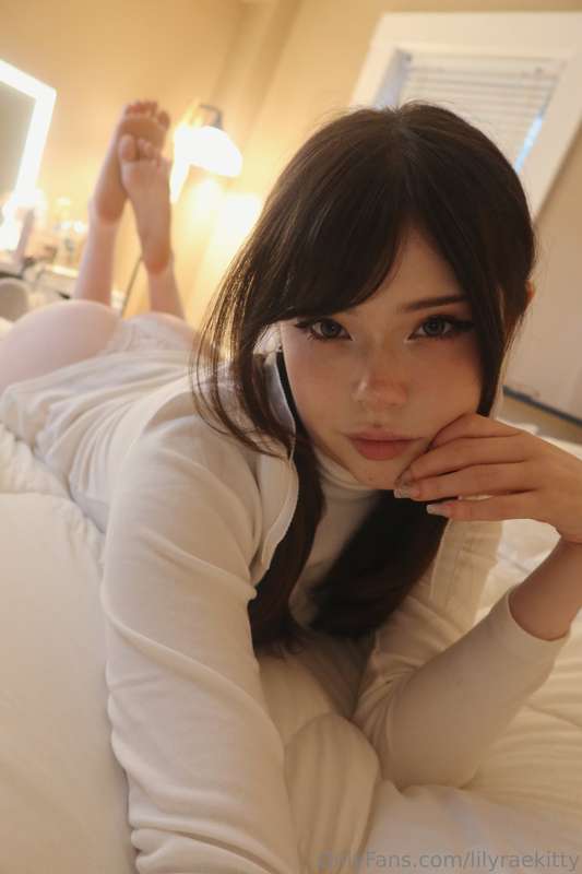 HELLOOOOO  gonna be sending out a very very neat 4 min vid i.. 10