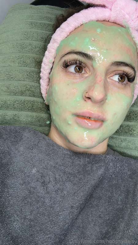 I love it when my face is sticky 