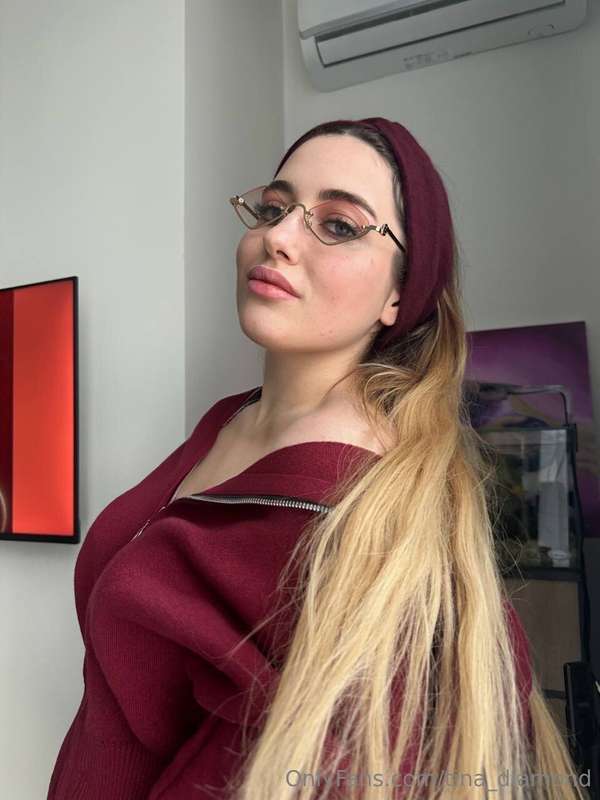 I tried a new look today, what do you think?😋😊 3