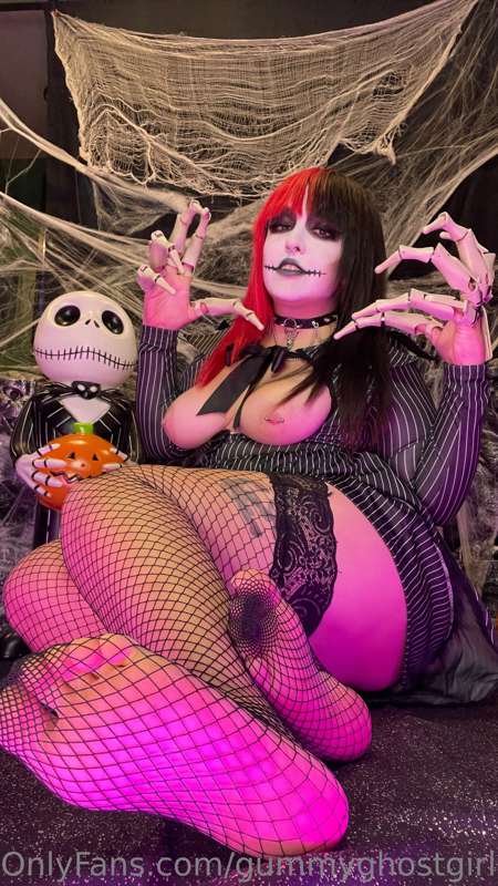 The pumpkin queen 👑💀 8