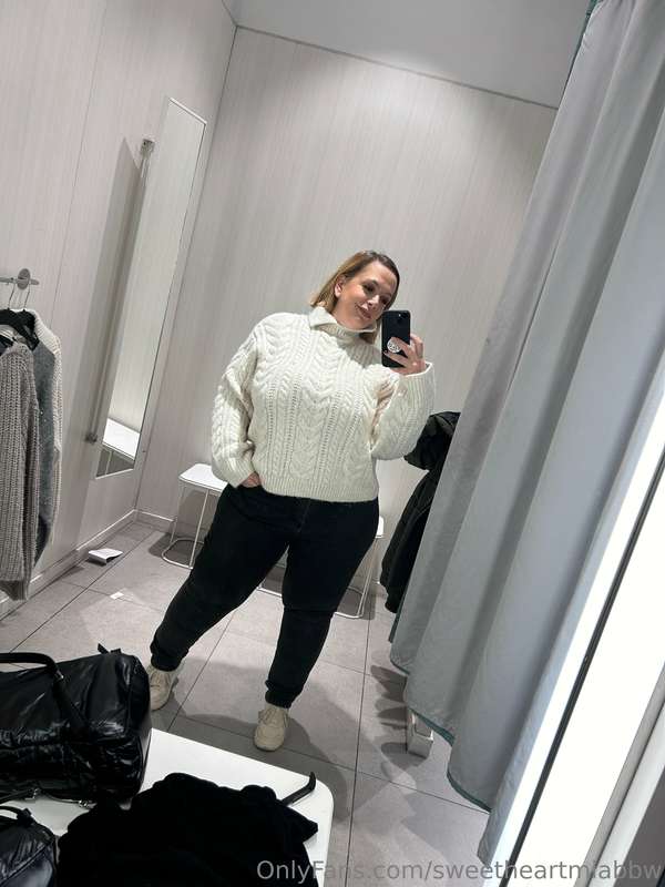 Come shopping with me hahaha ! Wanna guess what i bought ? 3
