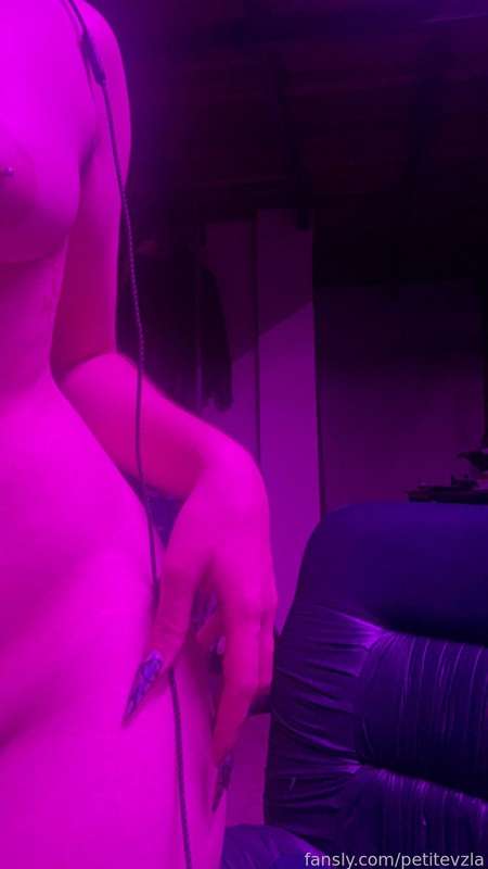 Purplejulieta - Fansly - 08 Feb, 2024