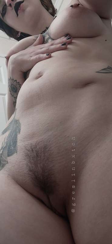 Boozygremlinx - Fansly - 31 Dec, 2021 1