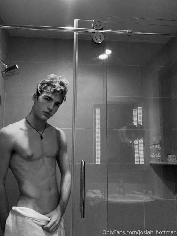 Shower time cum scrub me down 💦 3
