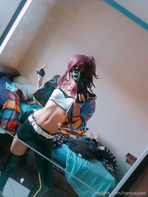 when u play league CHOOSE AKALI! 1