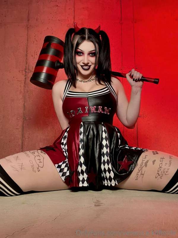 Don’t worry, Harley’s here to take care of ya! 🖤