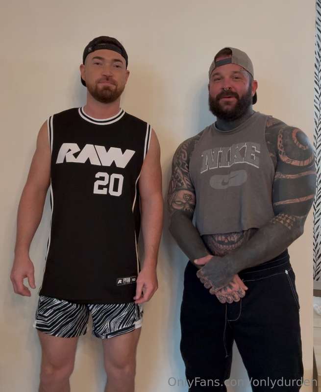Got a new vid with this 🥵 stud! @evoxhung 