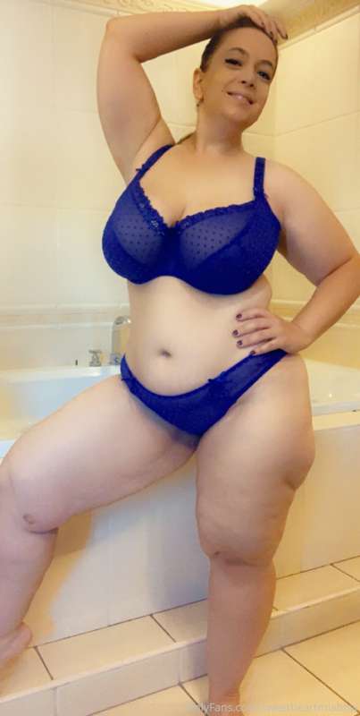 Does blue looks good on me ? 3