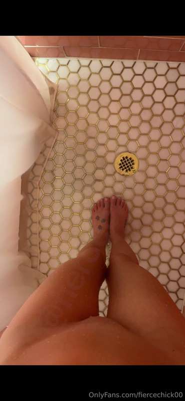 Shower POV 👣