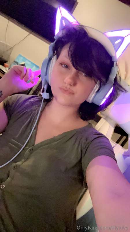 Guys I’m building a computer this month 😳🥰I’m so excited! 💕 