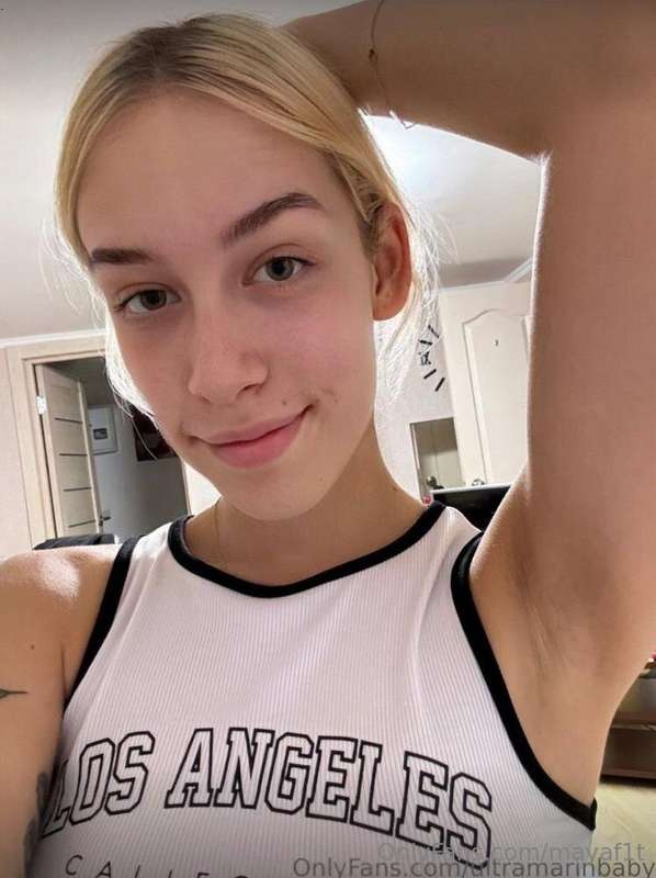 # 🔥FREE SUBSCRIPTION🔥 This babe @ultramarinbaby of 19 years ..