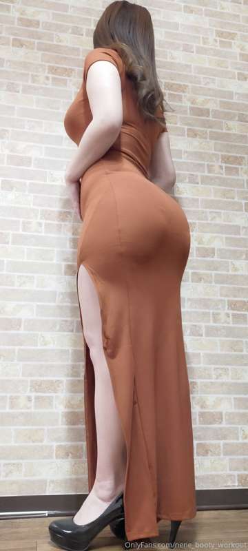 💗憧れの[同級生の上品な母親]がデカ尻過ぎて⇒お尻をガン見してると...💗「〇〇クンお久しぶり💗...ちょっと見ない間に.. 5