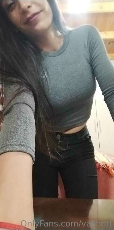 a moment of love is to live 😋🔥