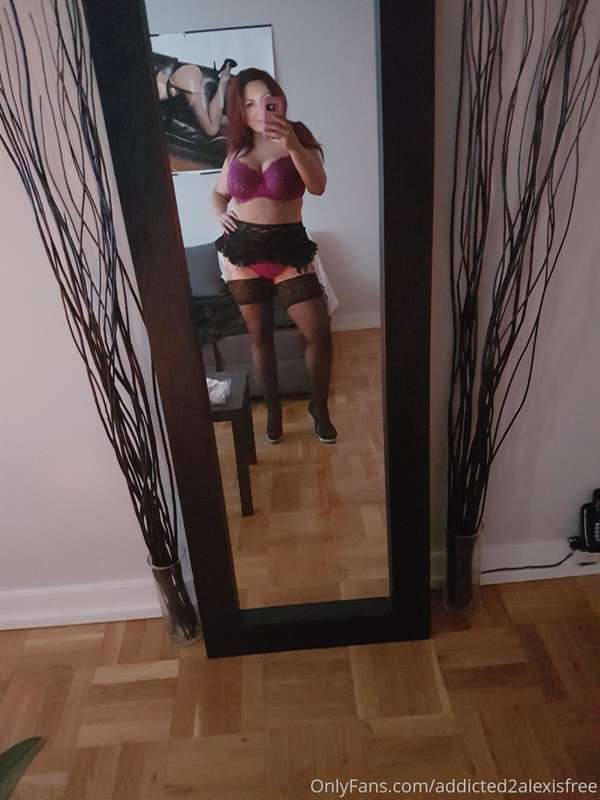 I literally LIVE for thigh highs & garter belts! 😍  You can ..