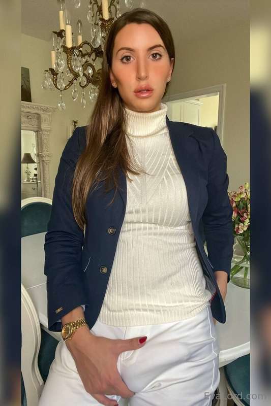 You gonna suck my cock for a raise or what? 👩🏻‍💼💸